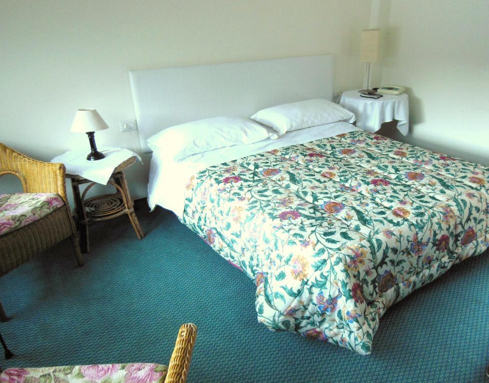 Hotel Nautilus Valmadrera Quarto foto